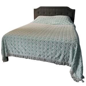 Vintage Hofmann Supertuft Chenille fringed bedspread blue & white double queen